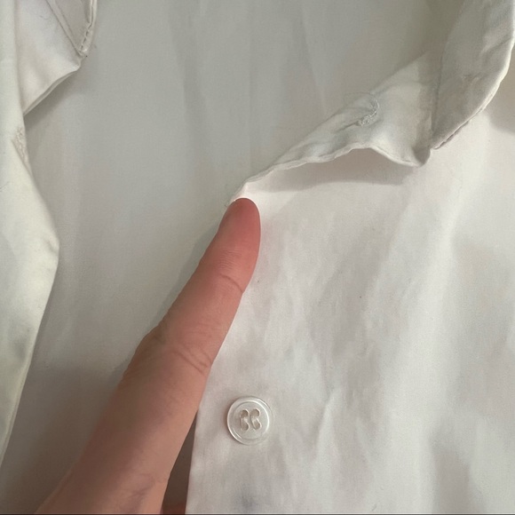 White shirt - Picture 3 of 3